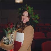 Neolaureata in scienze ambientali impartisce lezioni di biologia, chimica e matematica